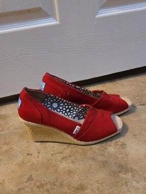 Toms Red Canvas Peep-Toe Wedge Espadrilles